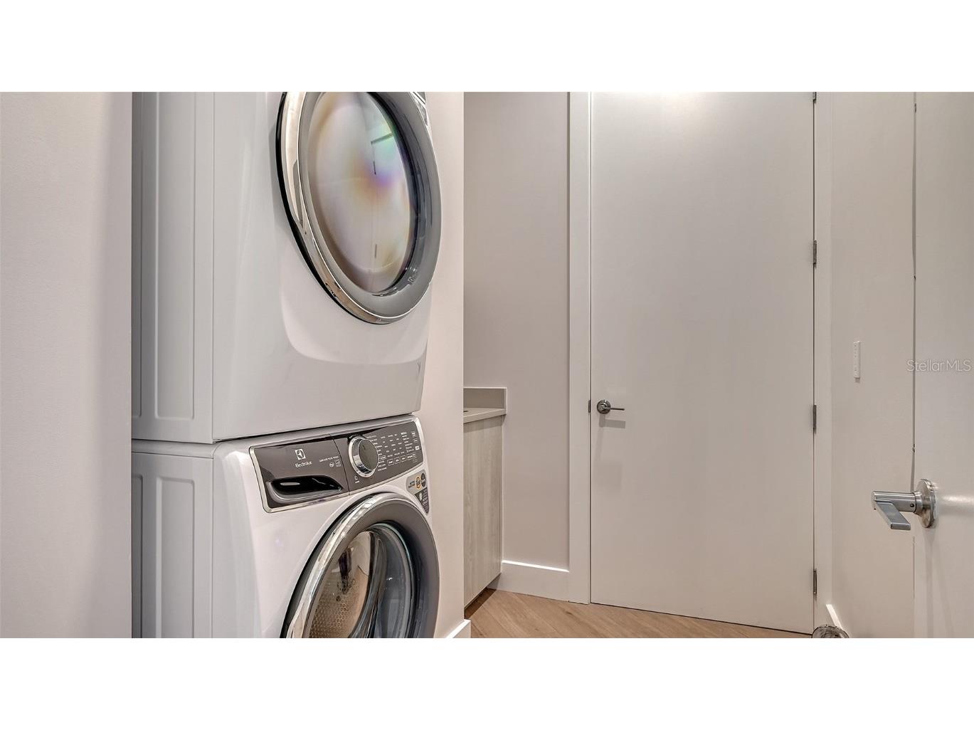 33 S Palm Avenue #1303 Sarasota FL 34236 A4652537 image48