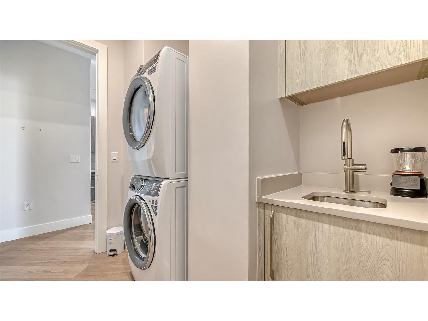 33 S Palm Avenue #1303 Sarasota FL 34236 A4652537 image49