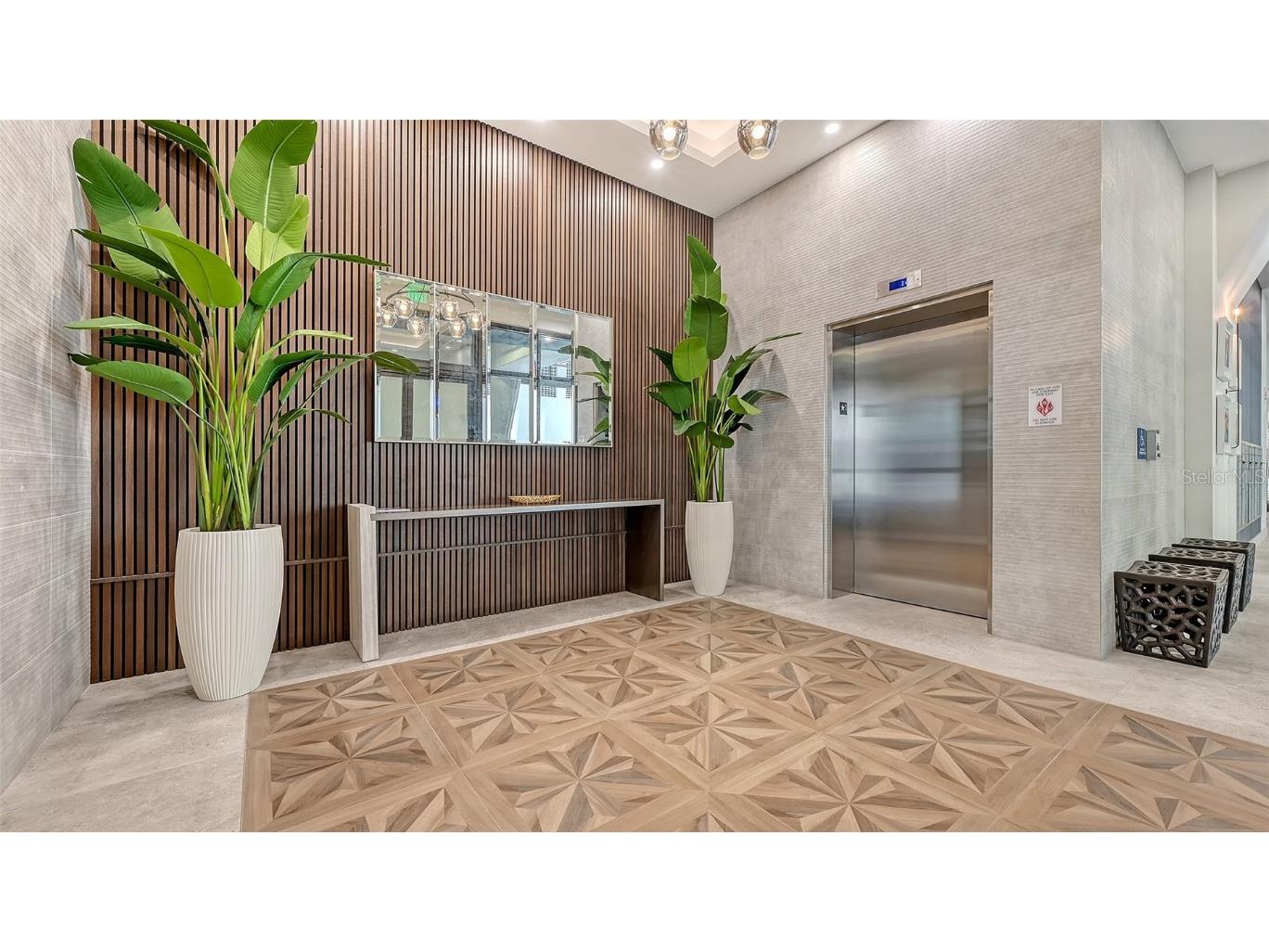 33 S Palm Avenue #1303 Sarasota FL 34236 A4652537 image55