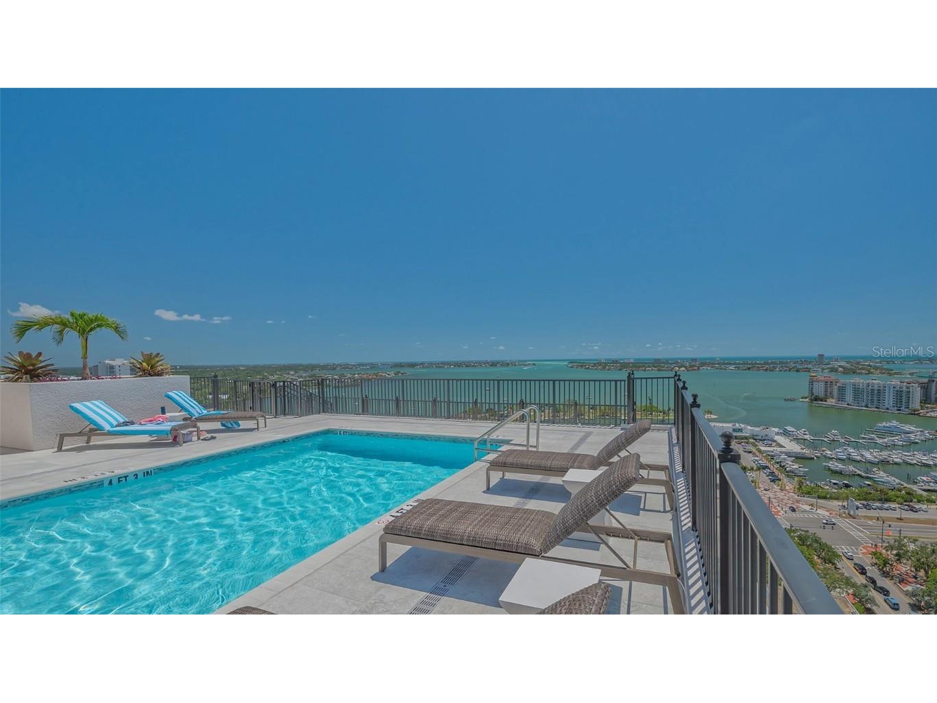 33 S Palm Avenue #1303 Sarasota FL 34236 A4652537 image69