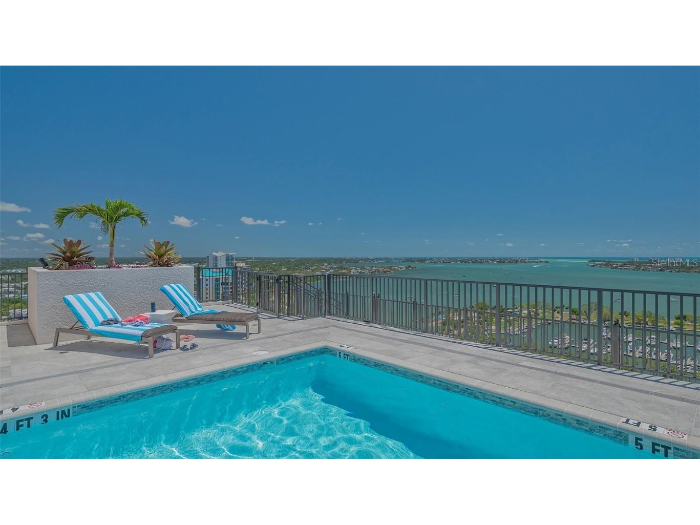 33 S Palm Avenue #1303 Sarasota FL 34236 A4652537 image70