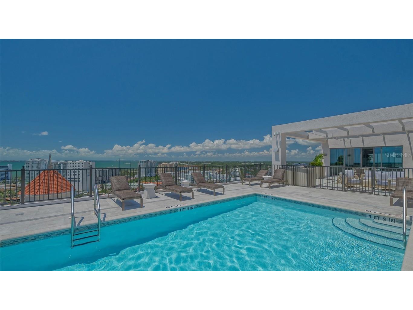 33 S Palm Avenue #1303 Sarasota FL 34236 A4652537 image75