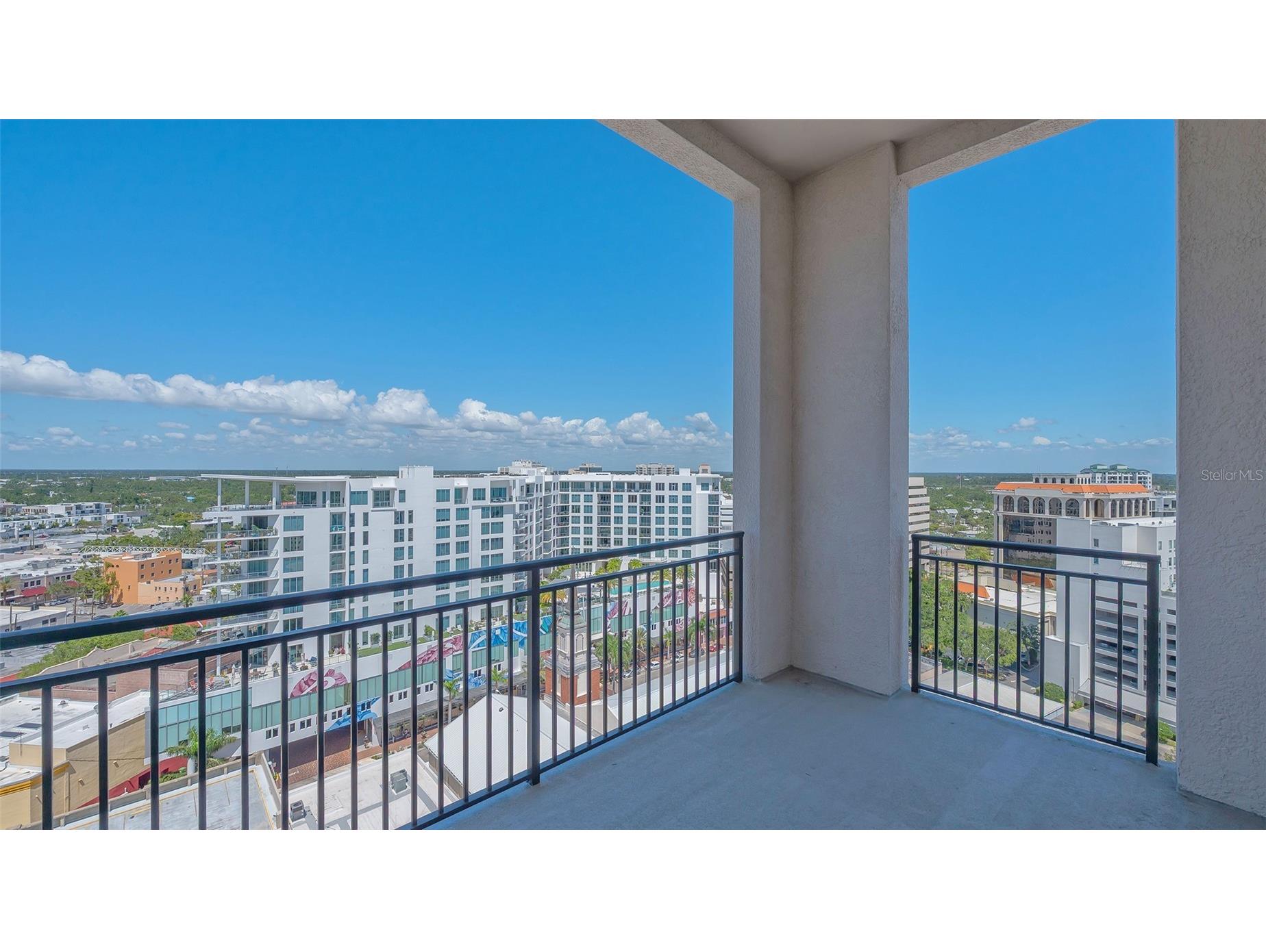 33 S Palm Avenue #1303 Sarasota FL 34236 A4688456 image18