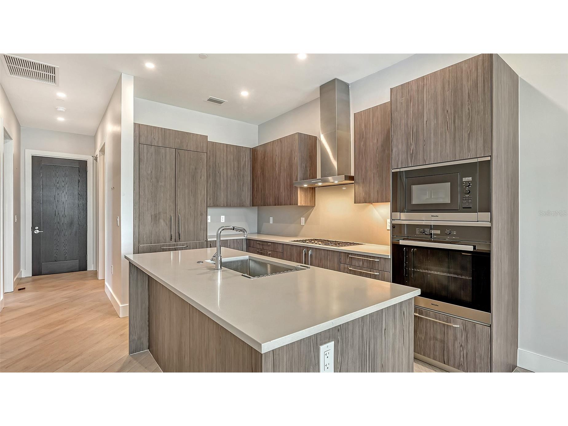 33 S Palm Avenue #1303 Sarasota FL 34236 A4688456 image29