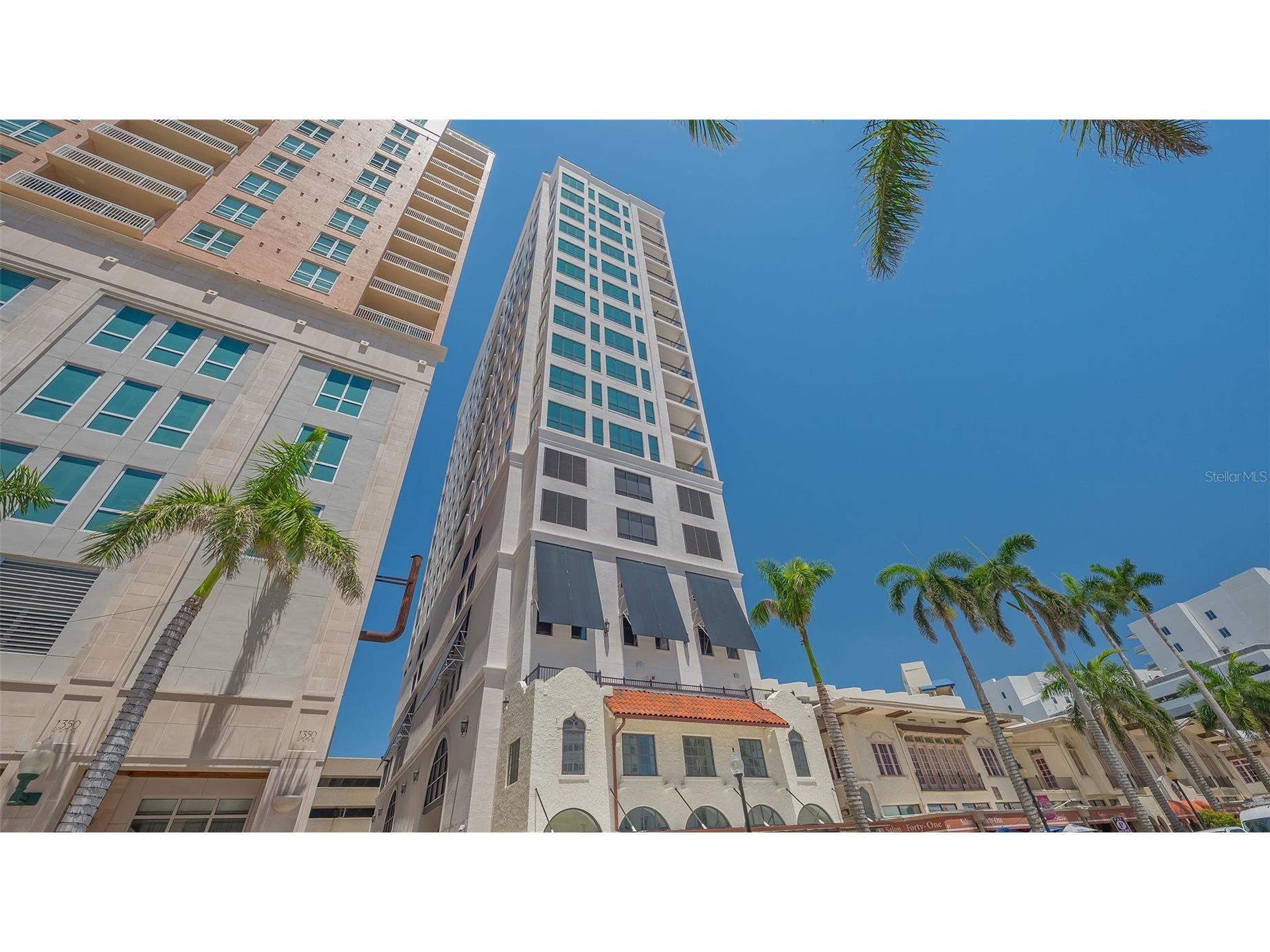 33 S Palm Avenue #1303 Sarasota FL 34236 A4688456 image3