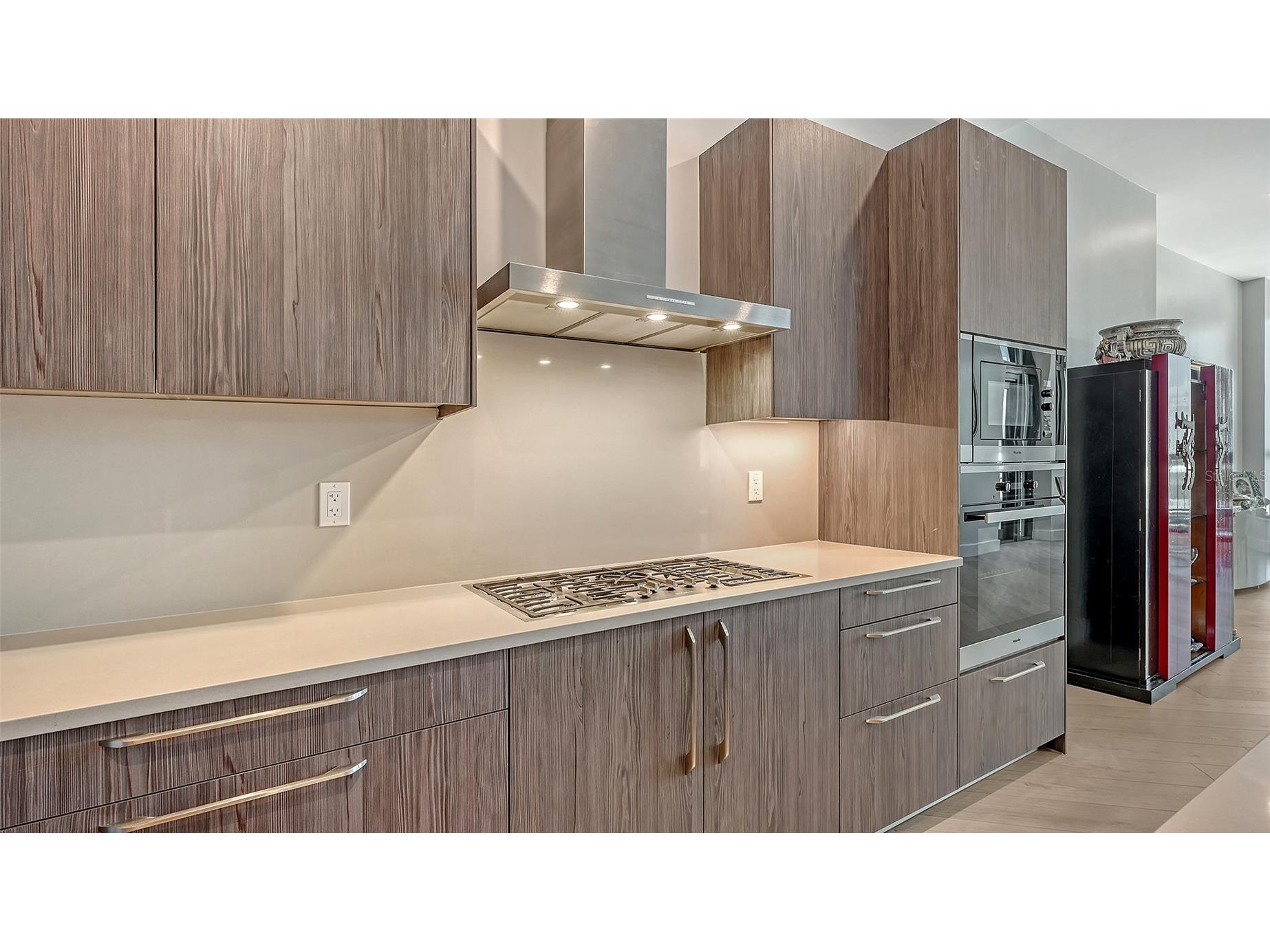 33 S Palm Avenue #1303 Sarasota FL 34236 A4688456 image33