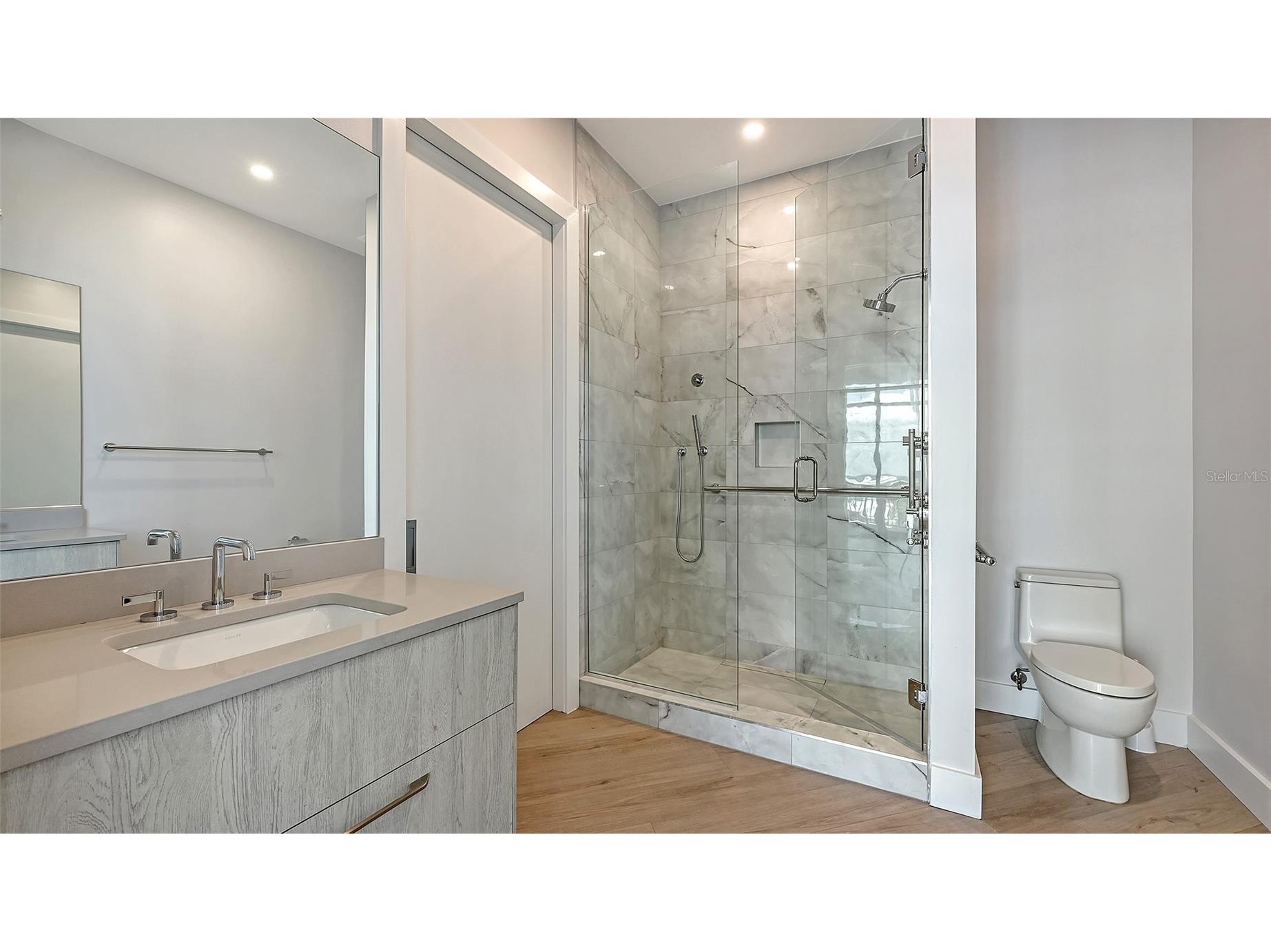 33 S Palm Avenue #1303 Sarasota FL 34236 A4688456 image39