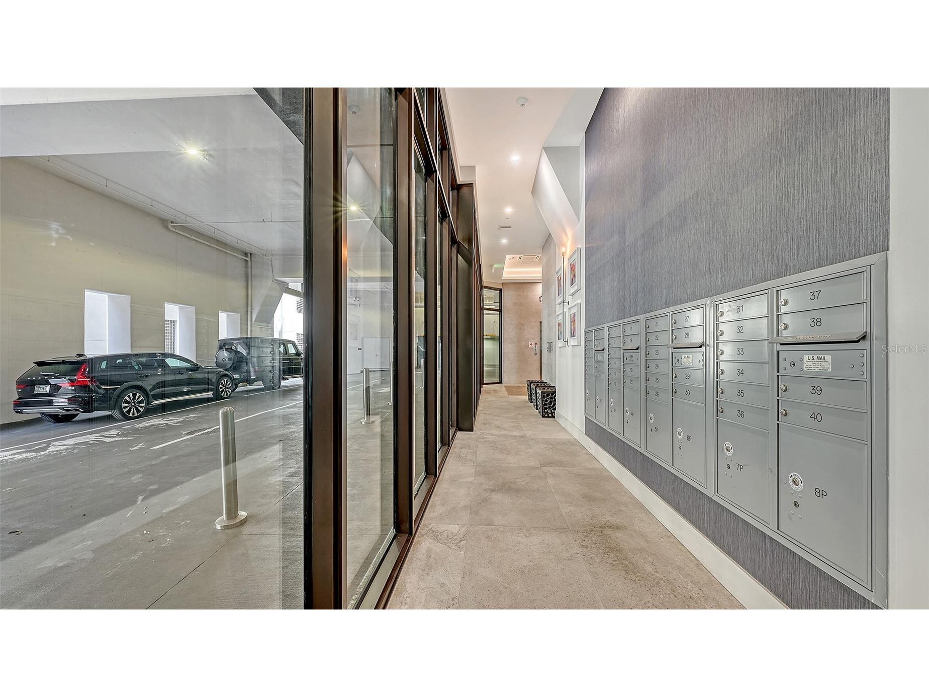 33 S Palm Avenue #1303 Sarasota FL 34236 A4688456 image52