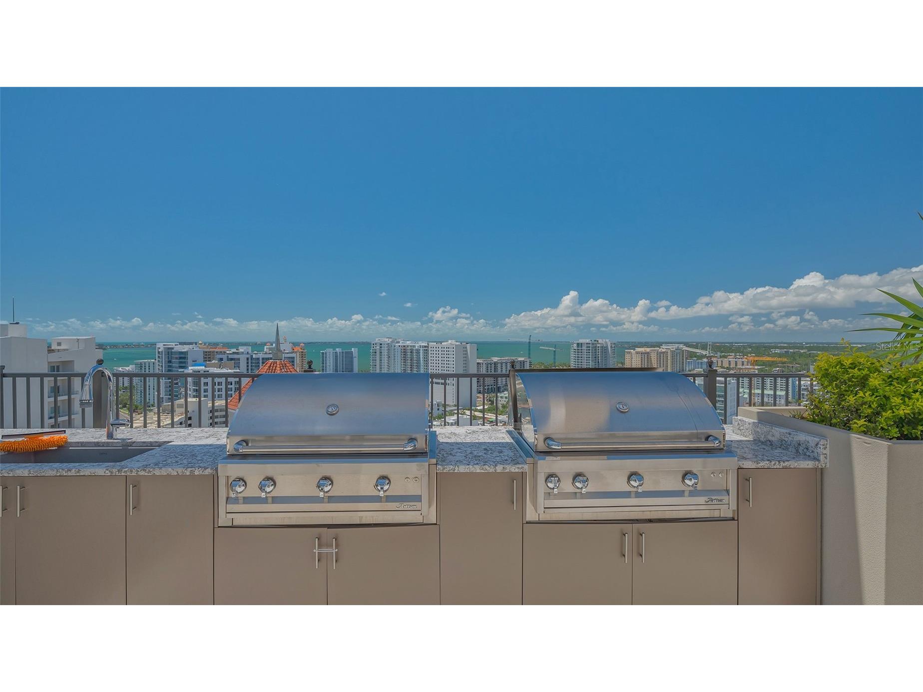 33 S Palm Avenue #1303 Sarasota FL 34236 A4688456 image67