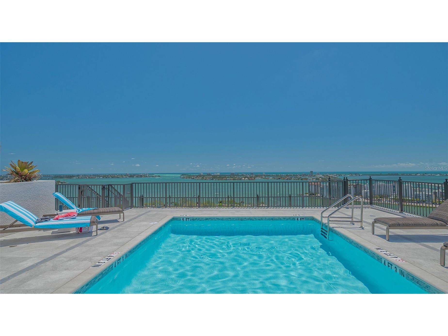 33 S Palm Avenue #1303 Sarasota FL 34236 A4688456 image68