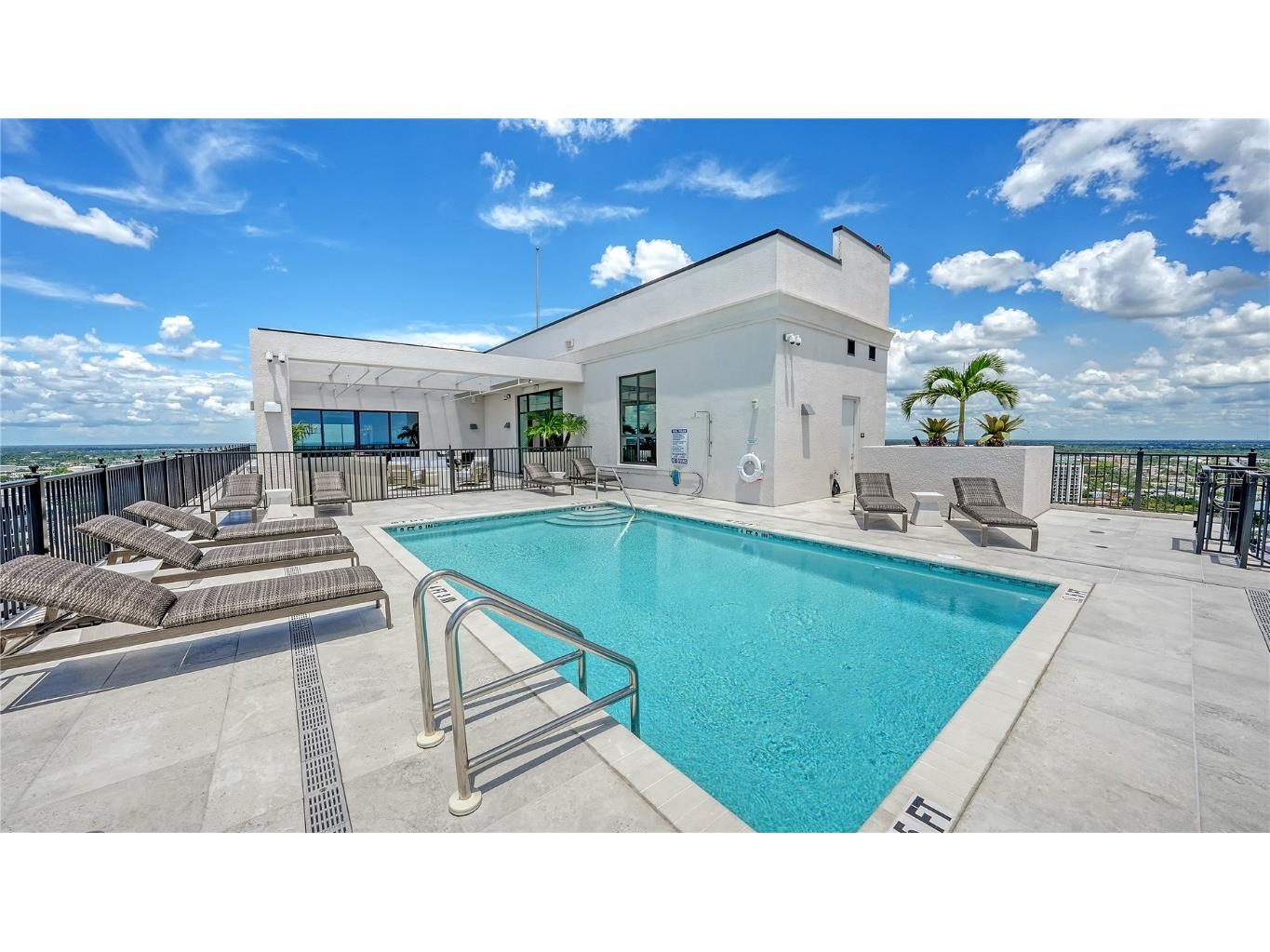 33 S Palm Avenue #1601 Sarasota FL 34236 A4659041 image46