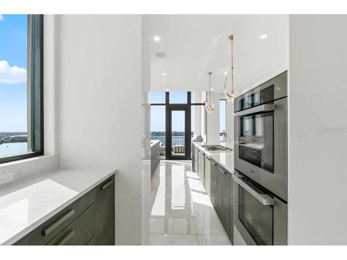 33 S Palm Avenue #1701 Sarasota FL 34236 - SARASOTA BAY/GULF OF MEXICO A4674550 image25