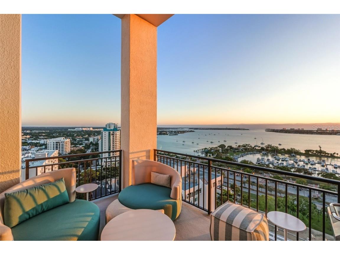 33 S Palm Avenue #1701 Sarasota FL 34236 - SARASOTA BAY/GULF OF MEXICO A4674550 image32