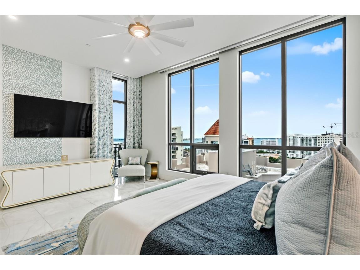 33 S Palm Avenue #1701 Sarasota FL 34236 - SARASOTA BAY/GULF OF MEXICO A4674550 image40