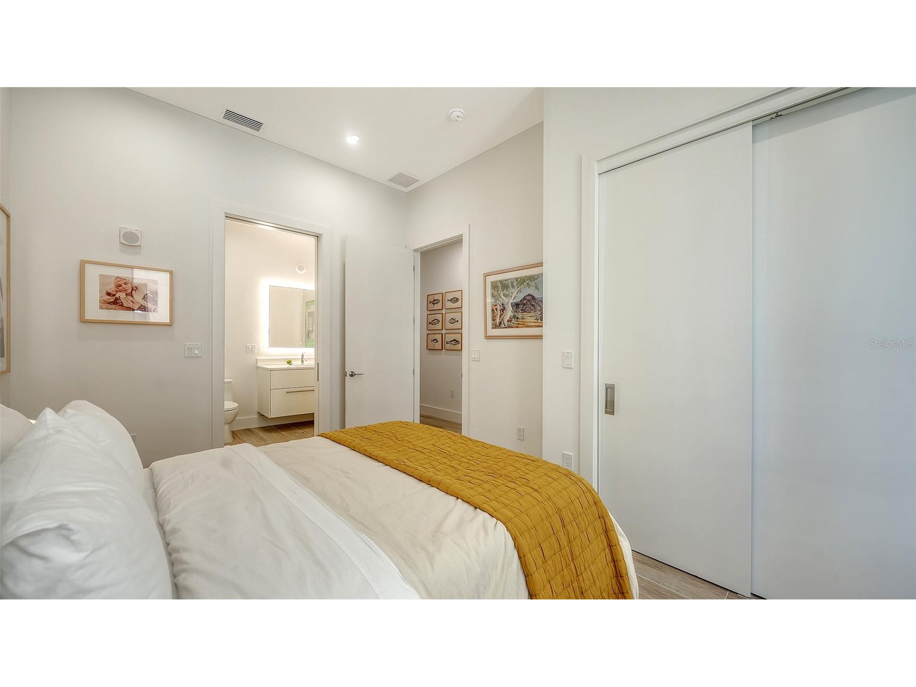 33 S Palm Avenue #701 Sarasota FL 34236 A4666950 image29