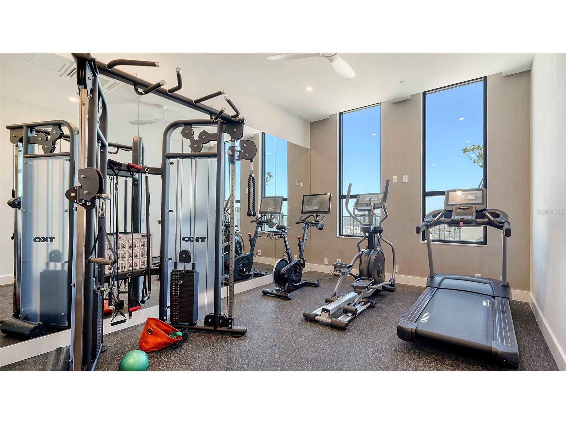 33 S Palm Avenue #701 Sarasota FL 34236 A4666950 image40