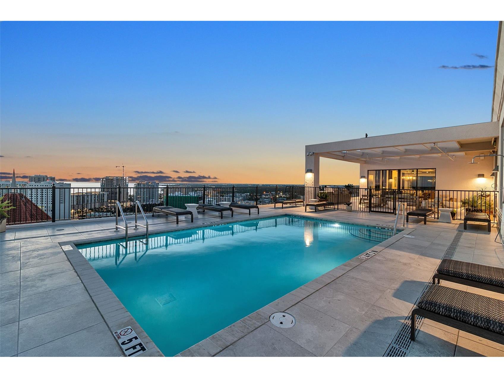 33 S Palm Avenue #701 Sarasota FL 34236 A4692948 image2