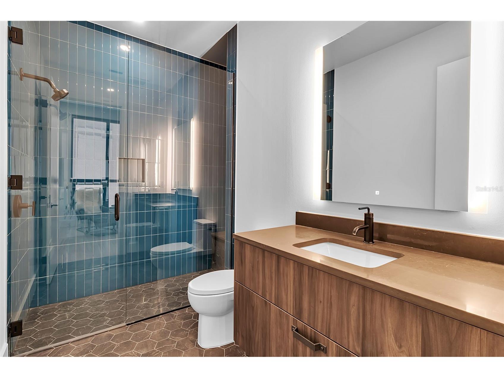 33 S Palm Avenue #701 Sarasota FL 34236 A4692948 image36