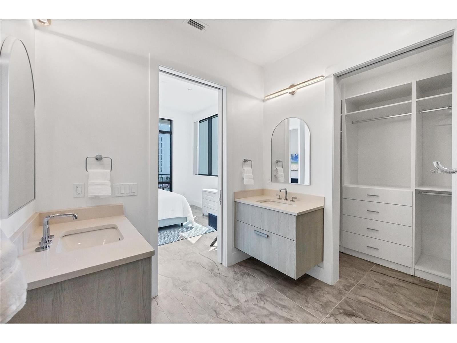 33 S Palm Avenue #704 Sarasota FL 34236 A4692169 image18