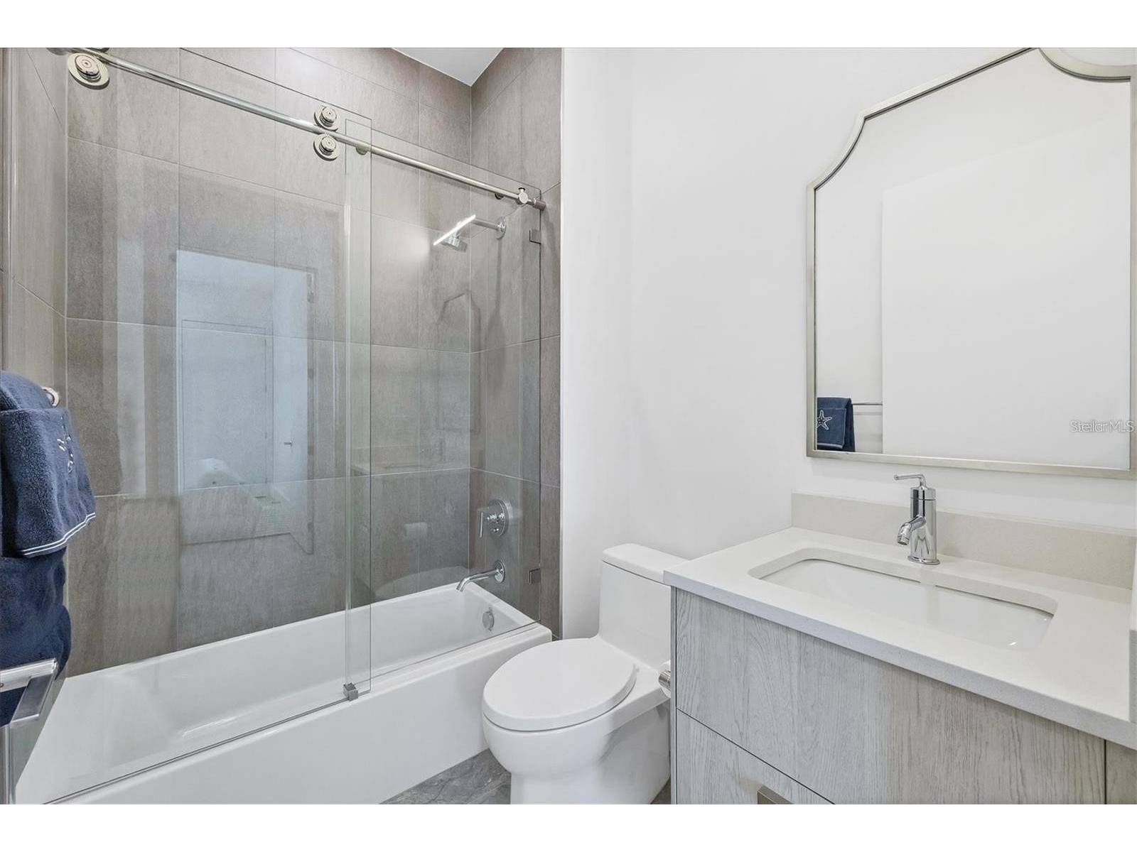 33 S Palm Avenue #704 Sarasota FL 34236 A4692169 image23