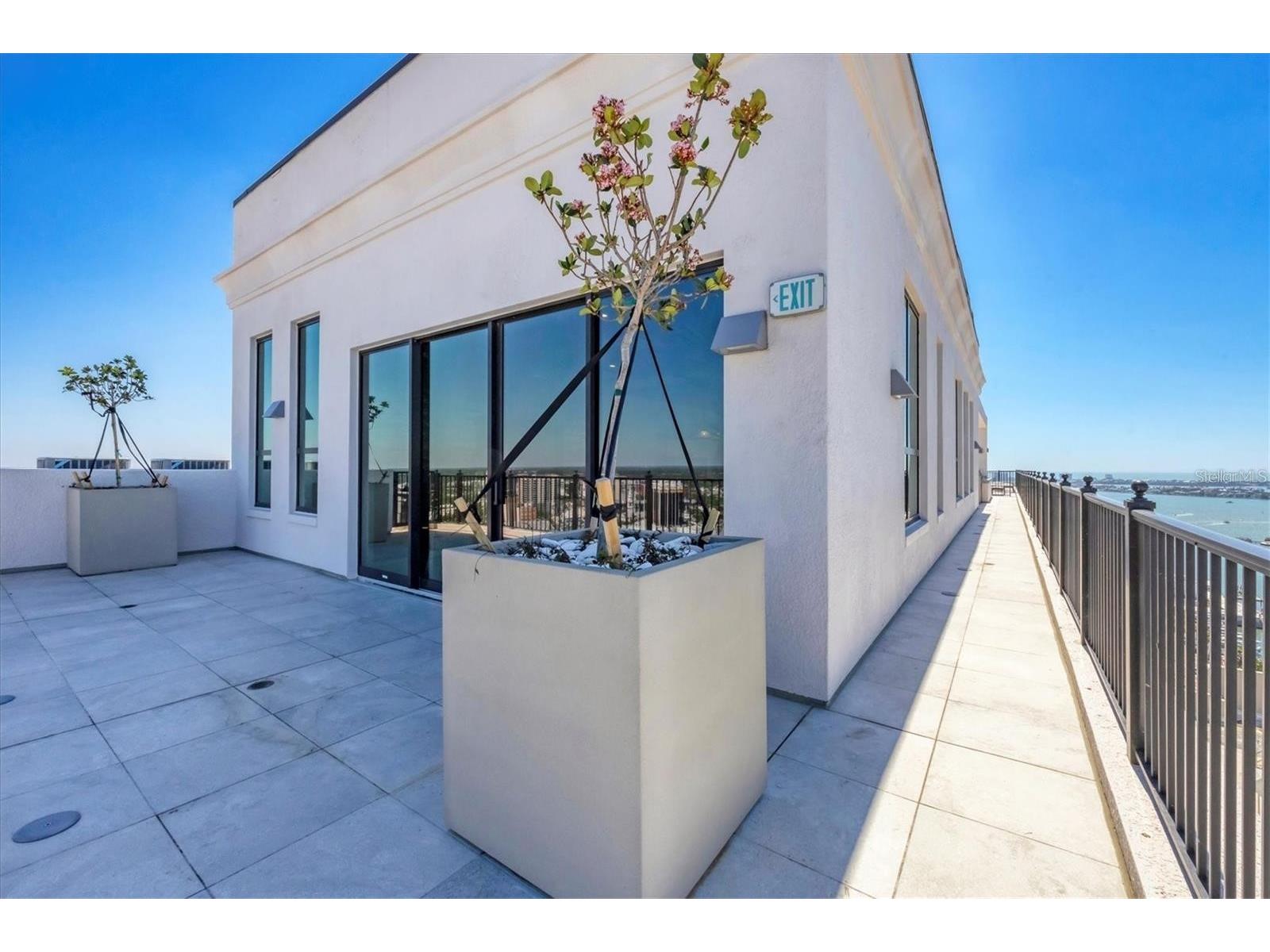 33 S Palm Avenue #704 Sarasota FL 34236 A4692169 image42