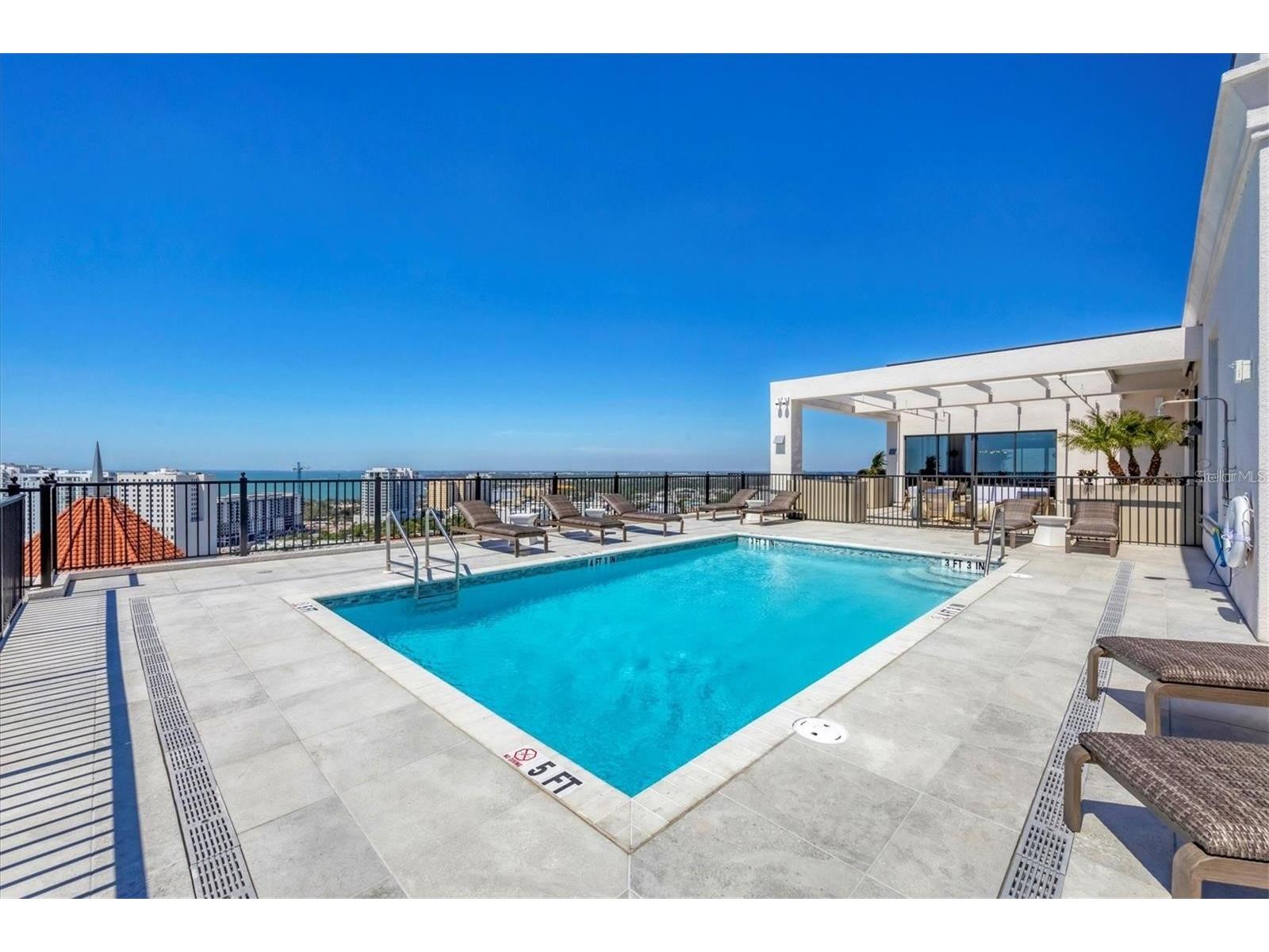 33 S Palm Avenue #704 Sarasota FL 34236 A4692169 image47