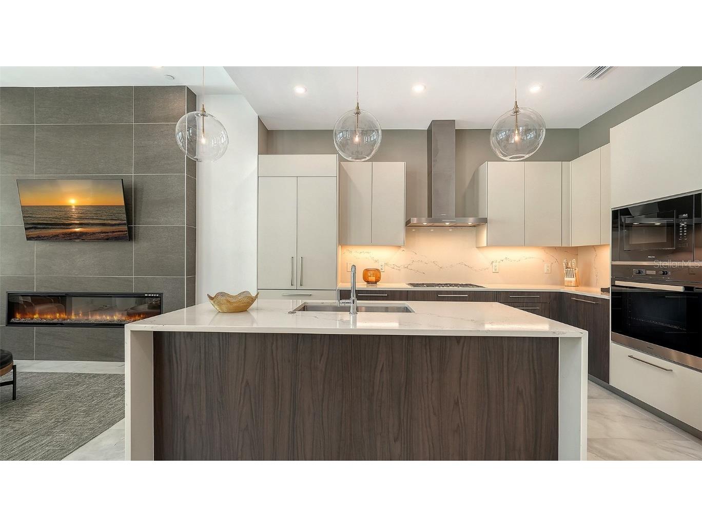 33 S Palm Avenue #803 Sarasota FL 34236 A4671344 image8