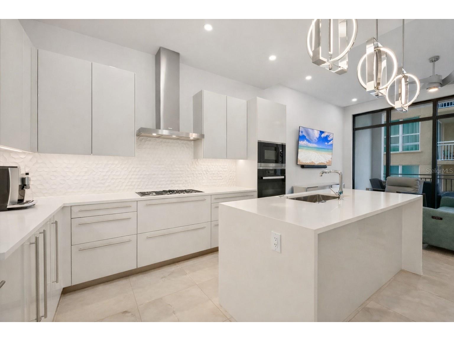 33 S Palm Avenue #902 Sarasota FL 34236 A4678251 image8