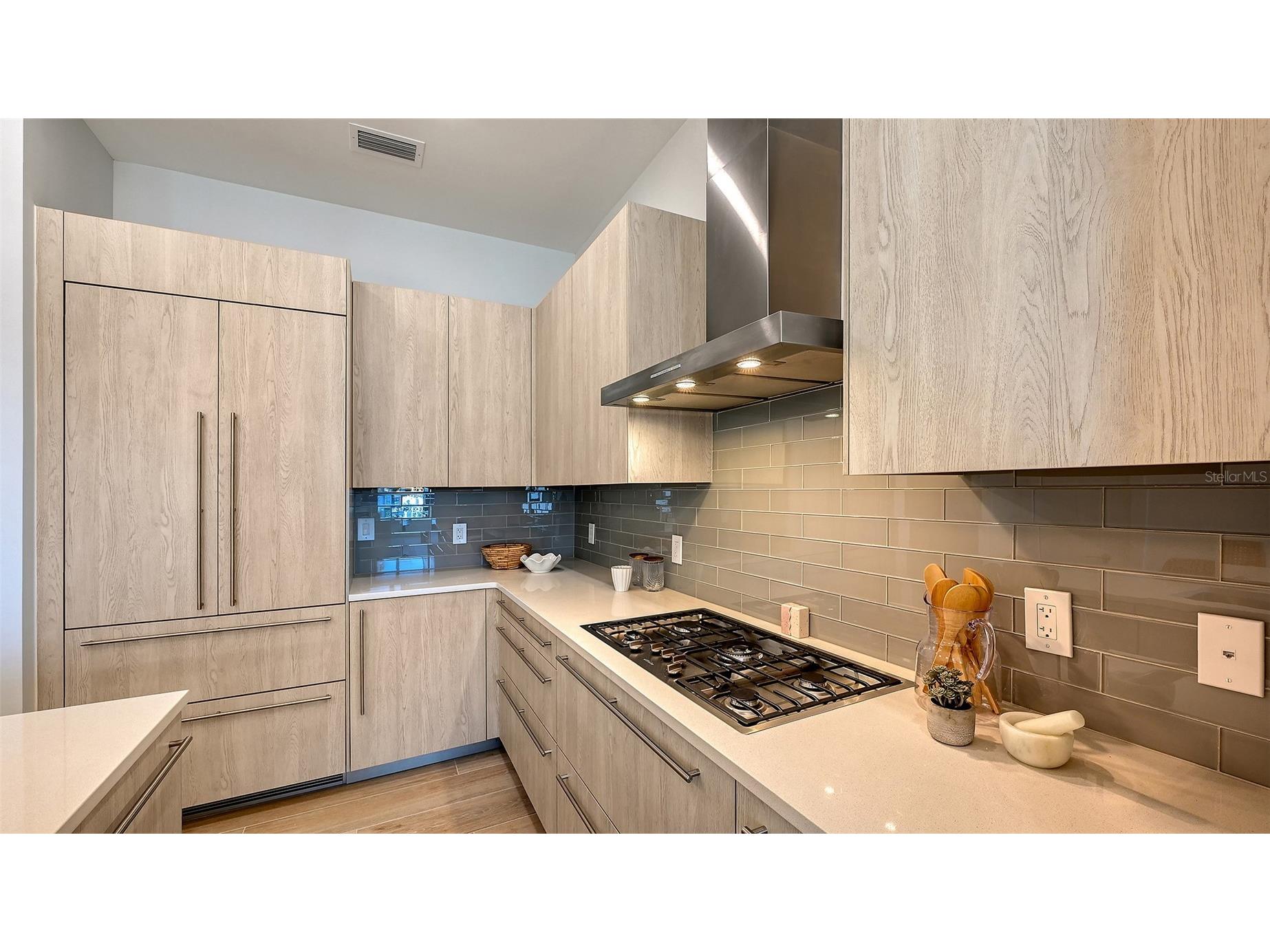 33 S Palm Avenue #904 Sarasota FL 34236 A4680271 image10