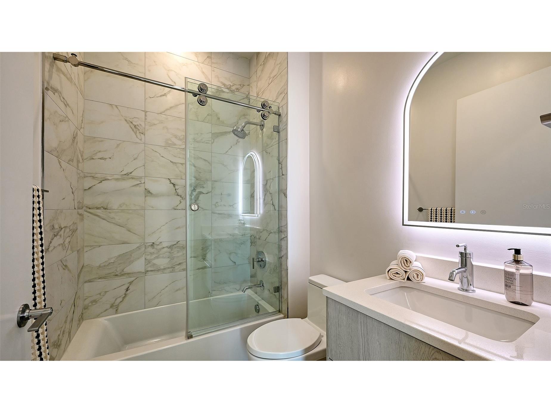 33 S Palm Avenue #904 Sarasota FL 34236 A4680271 image13