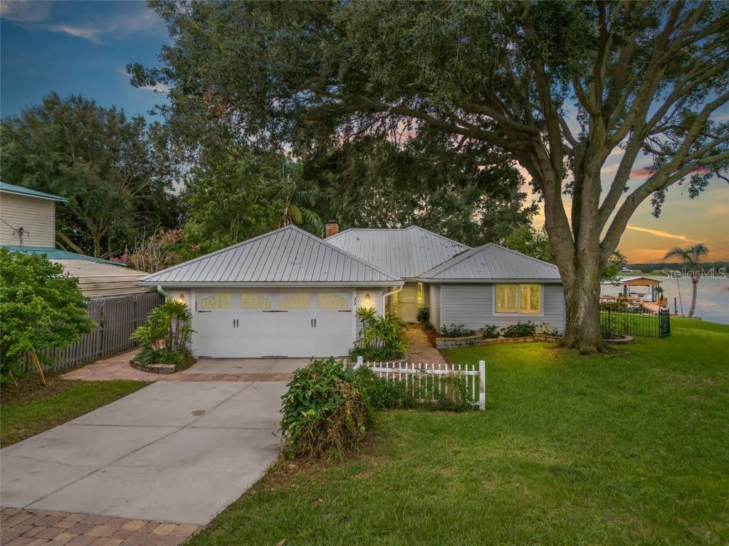 33 SE Chinica Drive Summerfield FL 34491 - LAKE WEIR OM680956 image1