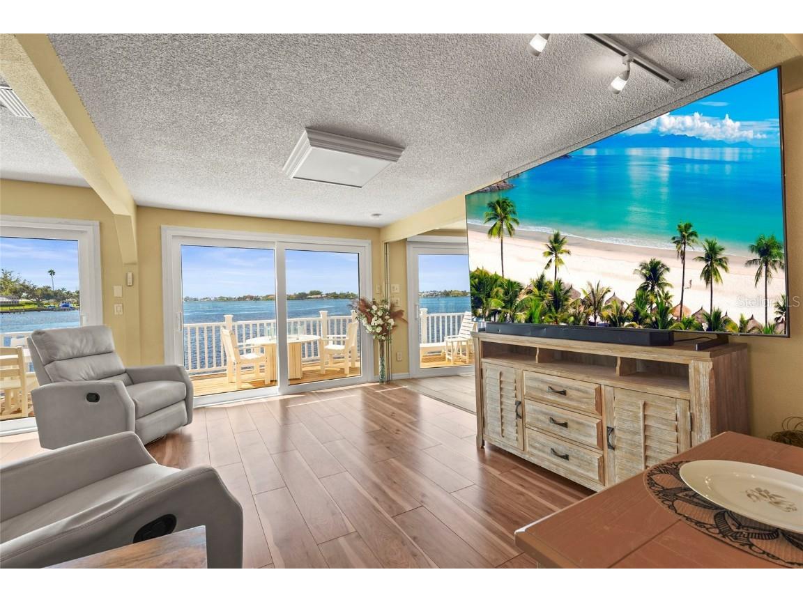 33 Starboard Drive Venice FL 34285 - ROBERTS BAY & INTRACOASTAL WW A4665399 image10