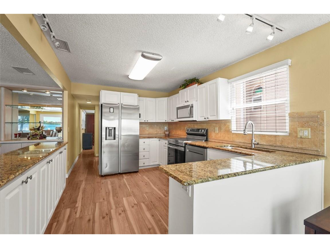 33 Starboard Drive Venice FL 34285 - ROBERTS BAY & INTRACOASTAL WW A4665399 image19