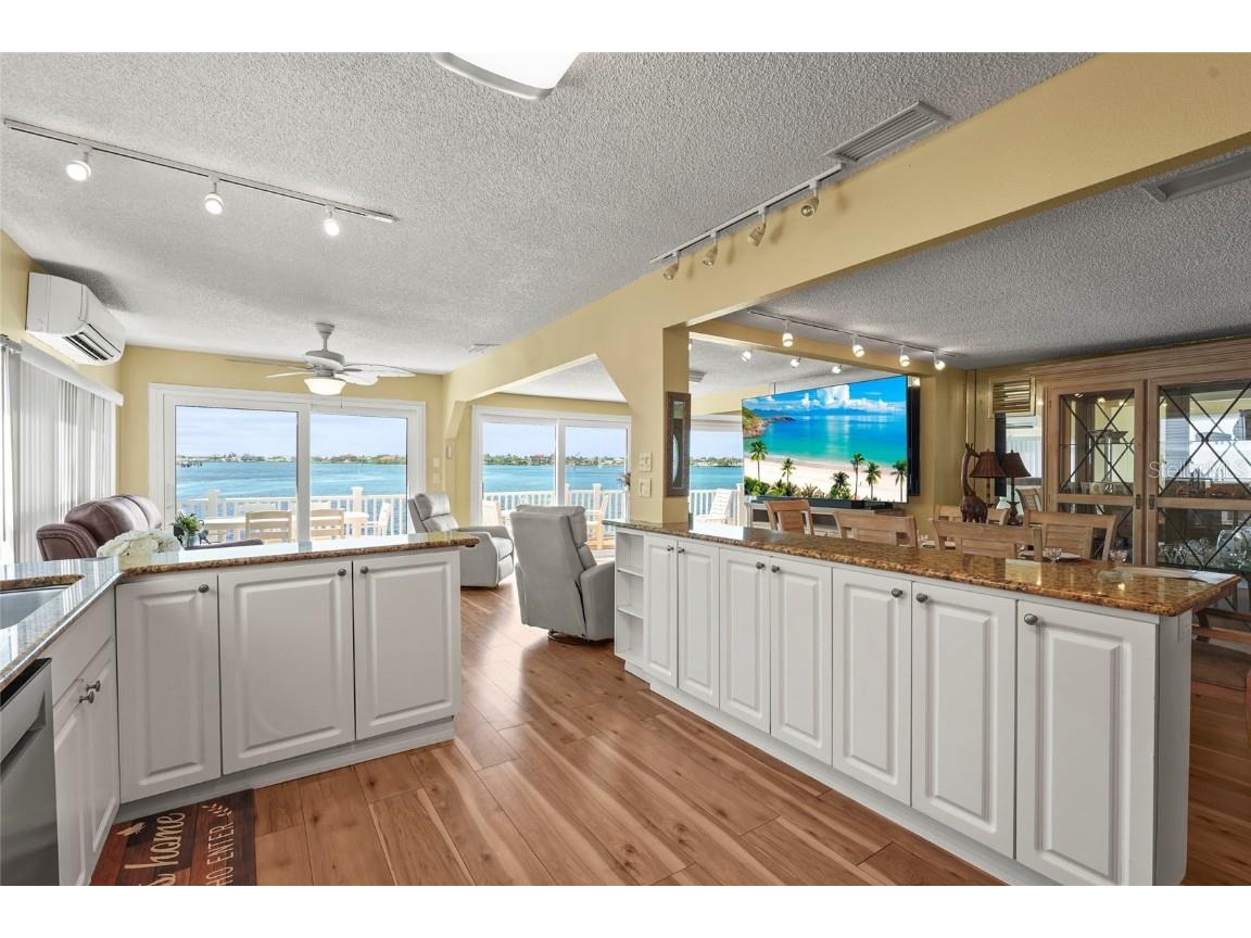 33 Starboard Drive Venice FL 34285 - ROBERTS BAY & INTRACOASTAL WW A4665399 image22