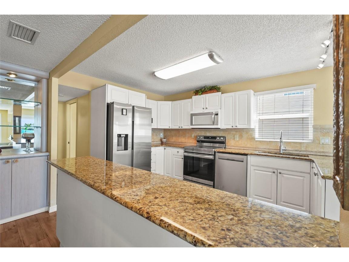 33 Starboard Drive Venice FL 34285 - ROBERTS BAY & INTRACOASTAL WW A4665399 image24