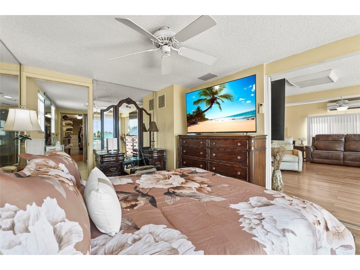 33 Starboard Drive Venice FL 34285 - ROBERTS BAY & INTRACOASTAL WW A4665399 image27