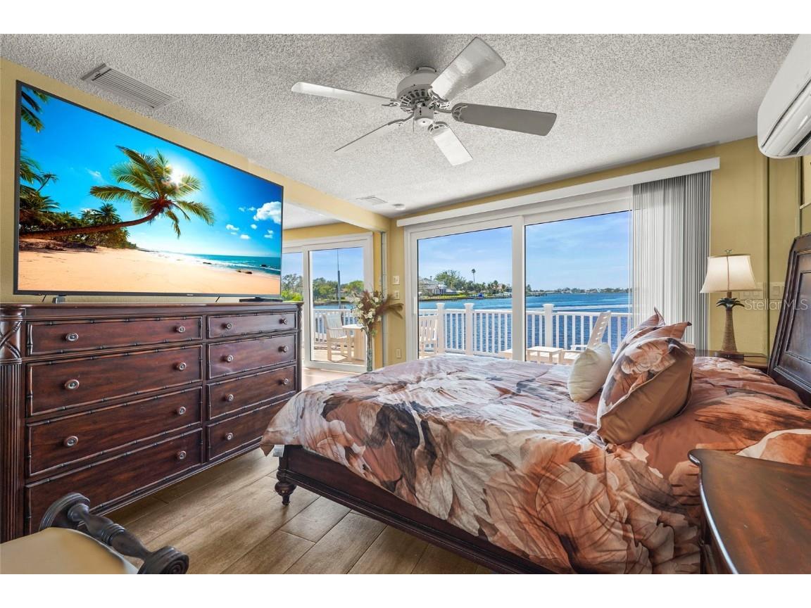 33 Starboard Drive Venice FL 34285 - ROBERTS BAY & INTRACOASTAL WW A4665399 image29