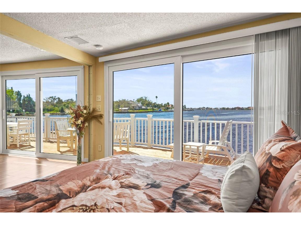 33 Starboard Drive Venice FL 34285 - ROBERTS BAY & INTRACOASTAL WW A4665399 image30