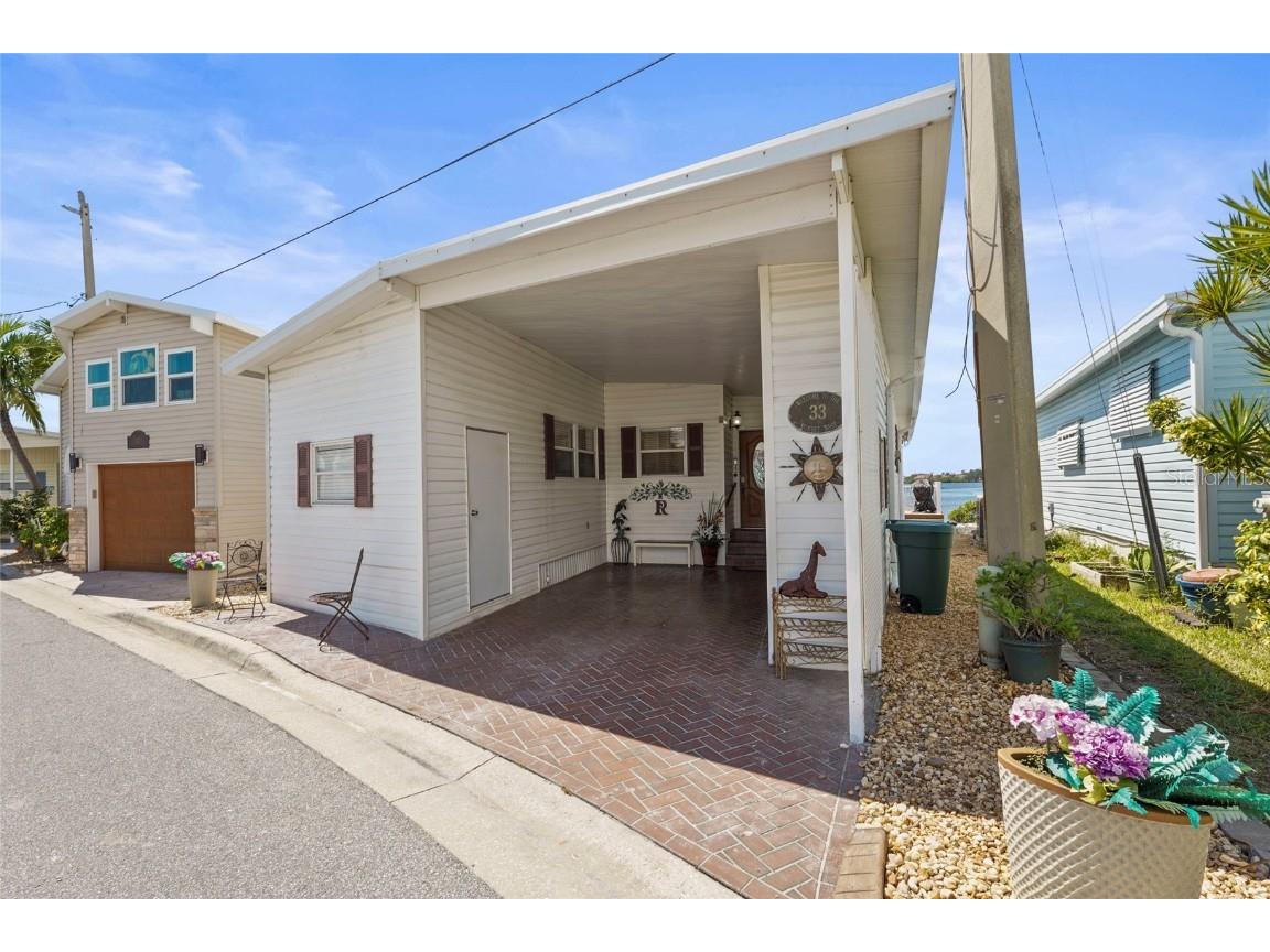 33 Starboard Drive Venice FL 34285 - ROBERTS BAY & INTRACOASTAL WW A4665399 image4