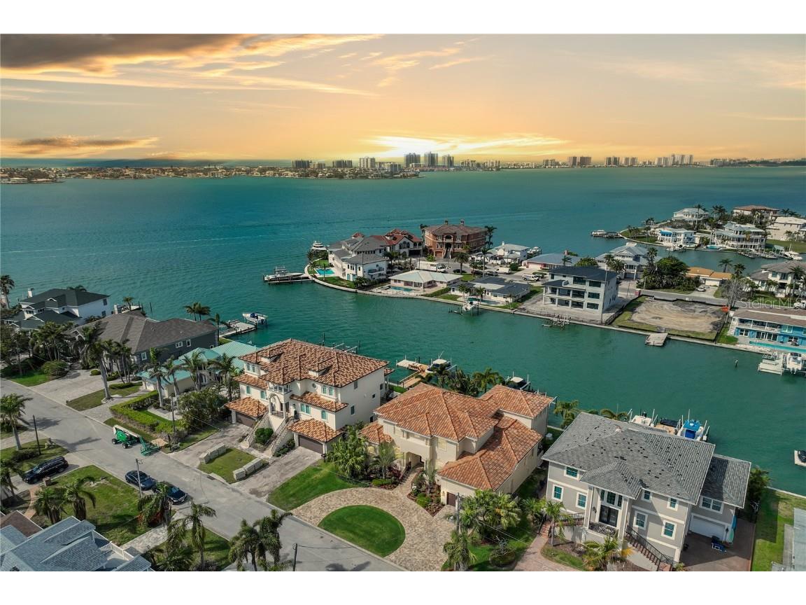 33 Sunset Bay Drive Belleair FL 33756 - INTRACOASTAL WATERWAY TB8360489 image1