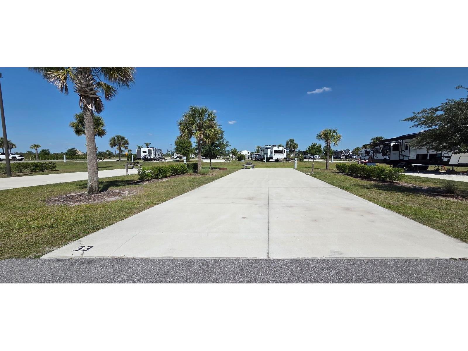 33 Tiki Turn Hyw 630 E Lake Wales FL 33898 TB8499639 image1