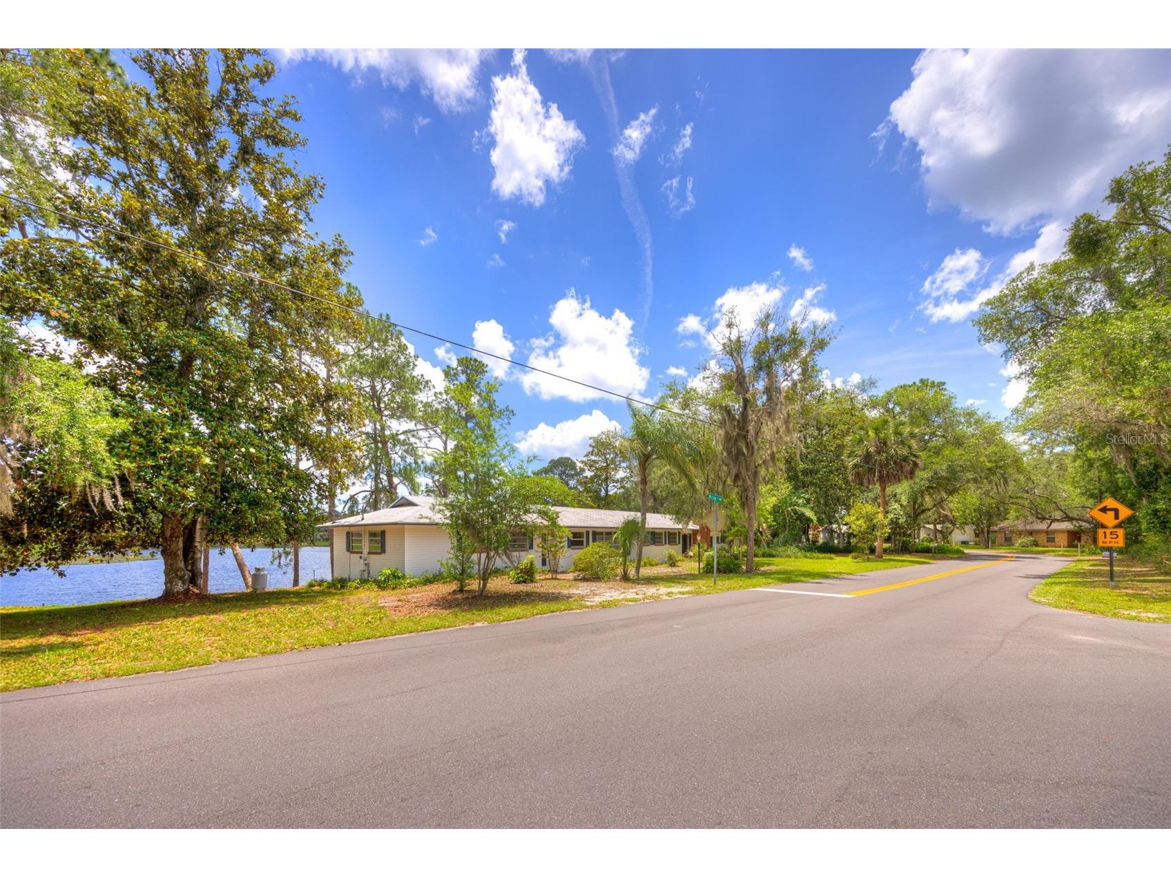 33 Willow Lane Deland FL 32724 - LAKE BYRON V4949278 image2