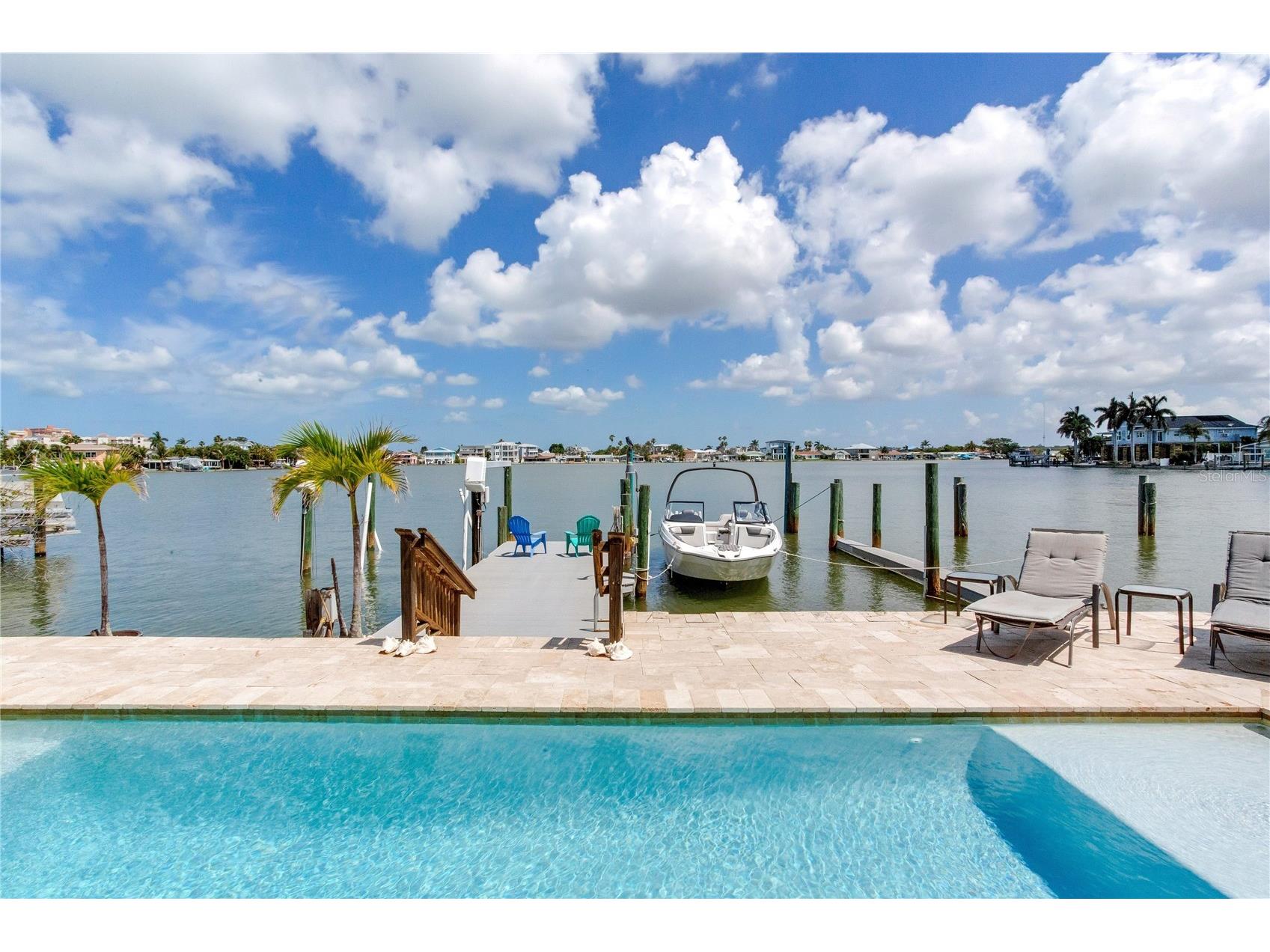 330 173rd Avenue E North Redington Beach FL 33708 - BOCA CIEGA BAY INTRACOASTAL TB8510521 image1