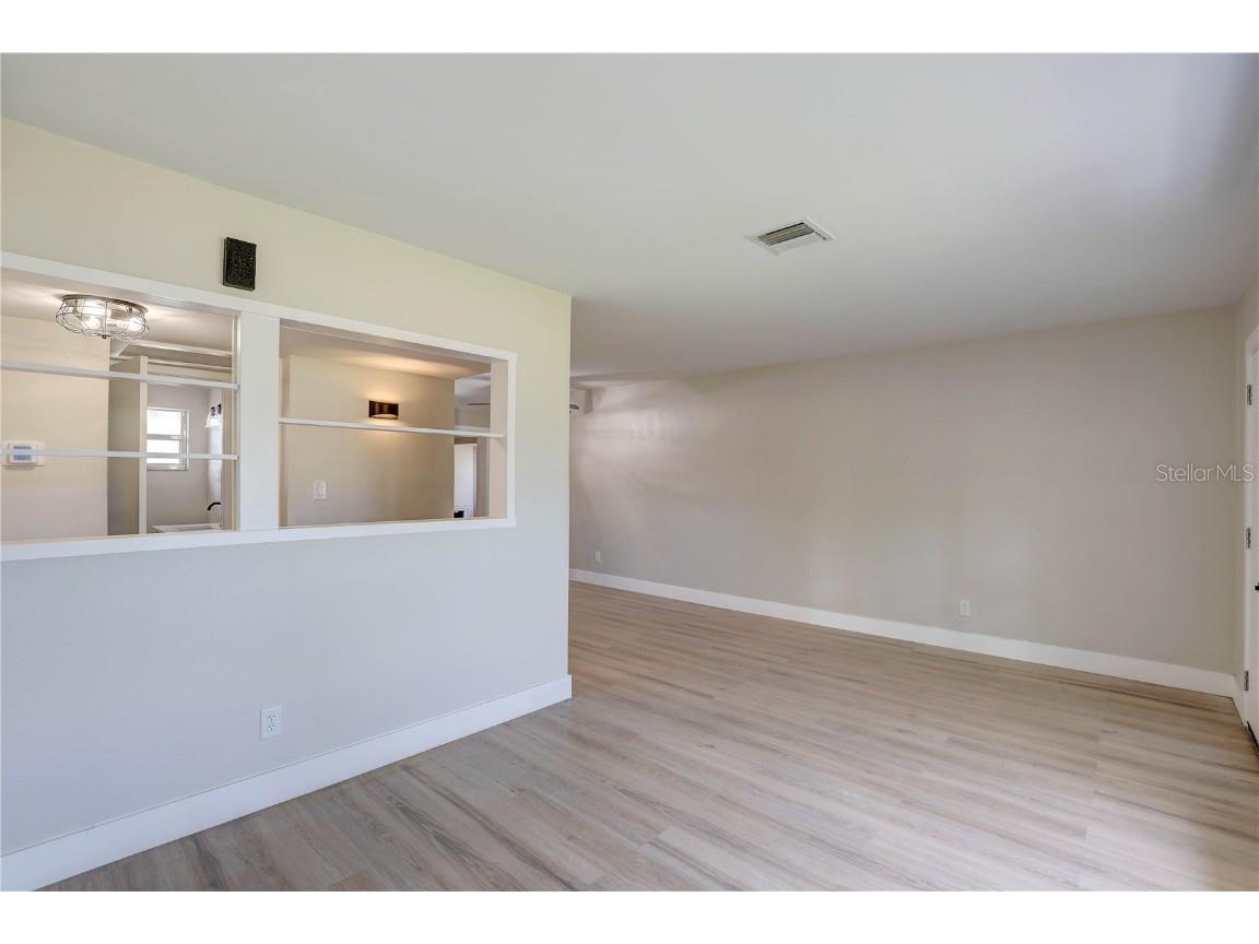 330 83rd Avenue NE Saint Petersburg FL 33702 TB8422380 image16
