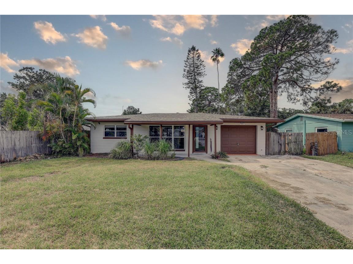 330 83rd Avenue NE Saint Petersburg FL 33702 TB8422380 image2