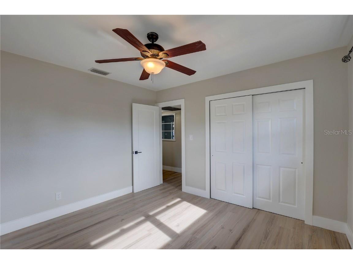 330 83rd Avenue NE Saint Petersburg FL 33702 TB8422380 image28