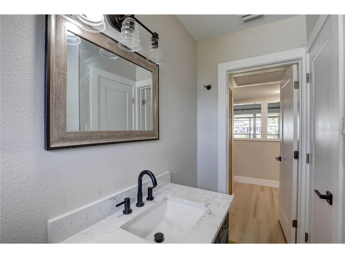 330 83rd Avenue NE Saint Petersburg FL 33702 TB8422380 image30