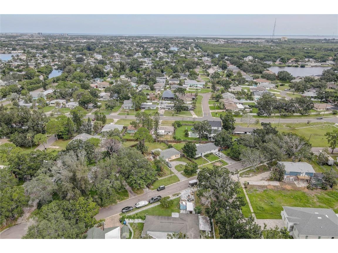 330 83rd Avenue NE Saint Petersburg FL 33702 TB8422380 image52