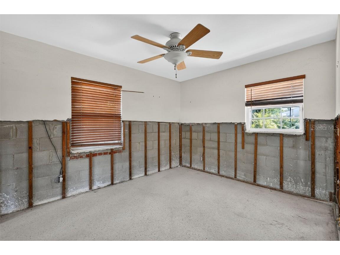 330 90th Avenue NE Saint Petersburg FL 33702 TB8423271 image11