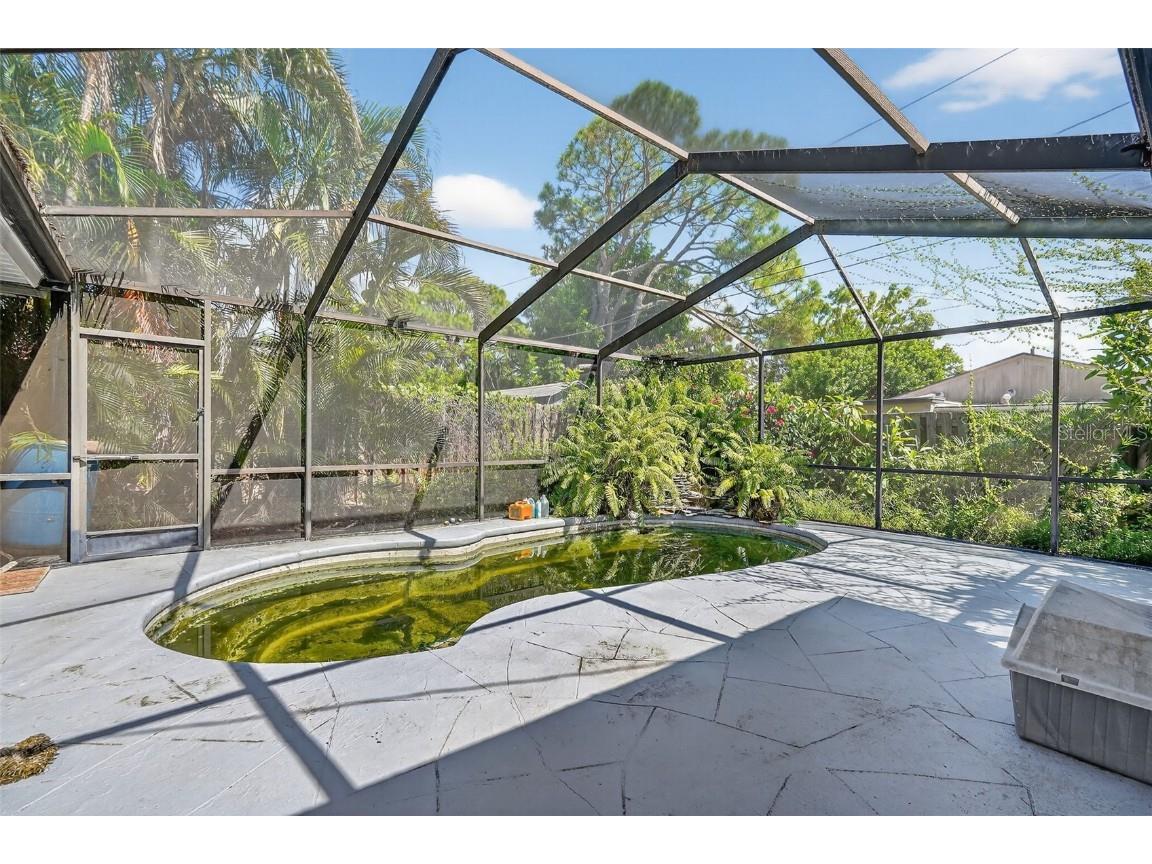 330 90th Avenue NE Saint Petersburg FL 33702 TB8423271 image25